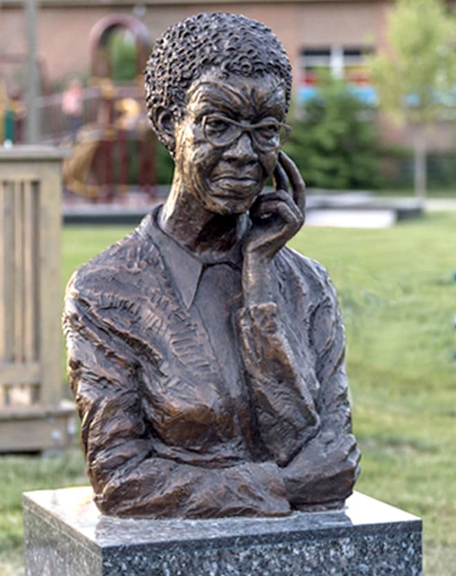 Gwendolyn Brooks: The Oracle of Bronzeville